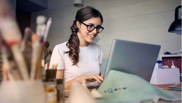 woman on laptop